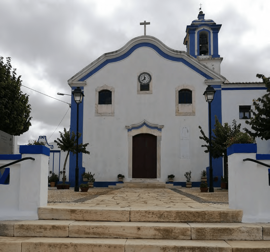 Adro da Igreja Paroquial de Santa Ana de Bencatel