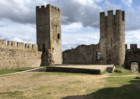 Castelo de Arraiolos/Praça de Armas