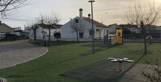 Parque Infantil e Geriátrico de Foros de Vale Figueira